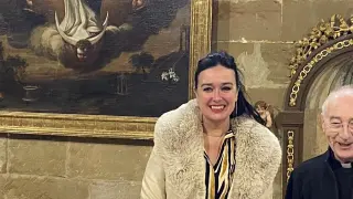 La alcaldesa, Lorena Orduna; el deán de la catedral, Juan Carlos Barón; y la directora del IES Ramón y Cajal, María Costa.