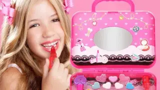Estuche de maquillaje de juguete para niñas.