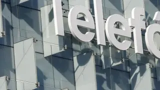 Telefónica sube casi un 4 % en Bolsa ante la próxima entrada de la Sepi en su capital