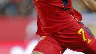 Salma Paralluelo, en un partido con España.