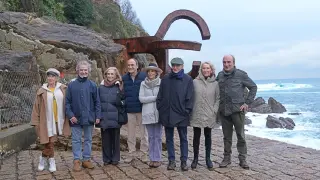 Miembros de la familia Chillida Belzunce asisten a un homenaje por el centenario del nacimiento del escultor Eduardo Chillida, en el Peine del Viento, a 10 de enero de 2024