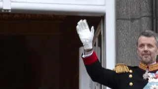 Dinamarca.- El Parlamento danés recibe con hurras al nuevo rey, Federico X