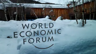 Logo de World Economic Forum en Davos