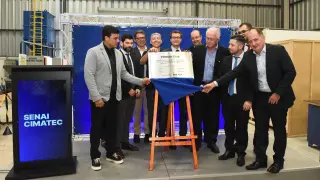Inauguración del primer centro internacional de fabricación de plantillas de Podoactiva en Brasil.