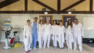 Parte del equipo de profesionales que trabaja en la Unidad de Rehabilitación Cardíaca del Hospital Provincial de Zaragoza.