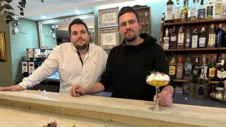 José García y José Guillén, en Verbena Gastro Bar de Monzón.