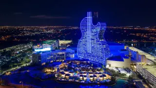 El Guitar Hotel de Florida, en Miami, con colaboración aragonesa de la empresa Oboria Digital en las luminarias.