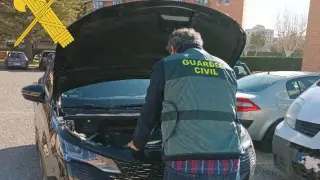 La Guardia Civil recupera en Teruel un vehículo sustraído en enero en Francia.