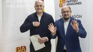 El presidente en funciones del PAR, Clemente Sánchez-Garnica, y el secretario general, Alberto Izquierdo.