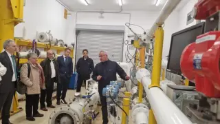 Yolanda Vallés, directora general de Energía y Minas, ha visitado las instalaciones de Enagás en Zaragoza.