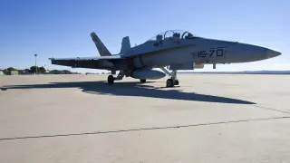 Imagen de archivo de un caza F18 en la Base Aérea de Zaragoza.