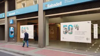 Oficina de empreas del Banco Sabadell en Zaragoza.
