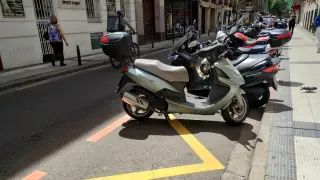 Nuevos aparcamientos de motos en la calle Bilbao de Zaragoza.