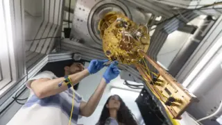 Investigadores en un laboratorio de la Universidad de Zaragoza