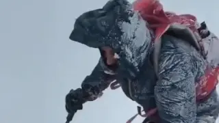 Ascensión al Moncayo de unos montañeros navarros con alerta roja.