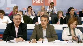 Zapatero acusa a Mayor Oreja de haber alejado a España del corazón de Europa
