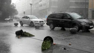 La tormenta de viento y agua provocó el caos con inundaciones y caída de árboles en Huesca