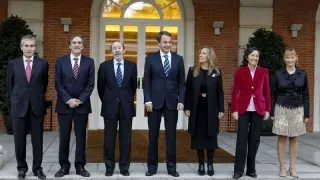 Zapatero, con los nuevos ministros de su Ejecutivo