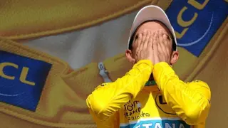 El español Alberto Contador, en el podio del Tour de Francia.