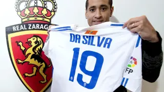 Paulo Da Silva con su nueva camiseta
