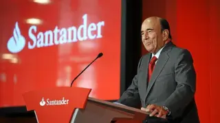 El Santander ganó 8.181 millones en 2010,  un 8,5% menos, y situó su capital básico en el 8,8%