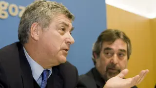 El alcalde de Zaragoza junto a Ángel María Villar, presidente de la RFEF