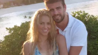 Shakira publica una foto con Piqué en su Twitter