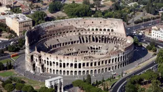 Berlusconi cede los derechos de la imagen del Coliseo a una empresa privada