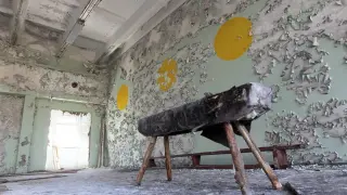 Detalle del interior de un antiguo colegio en la abandonada ciudad de Pripyat
