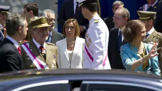 Los Reyes, el príncipe Felipe y la ministra Carme Chacón, esta mañana en Málaga