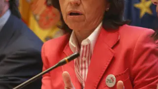 La ministra de Medio Ambiente y Medio rural y Marino, Rosa Aguilar, en una imagen de archivo.