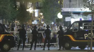 Un grupo de 'indignados' en los accesos a la Puerta del Sol
