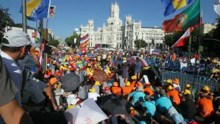 Miles de personas se reúnen en Cibeles para descubrir su vocación