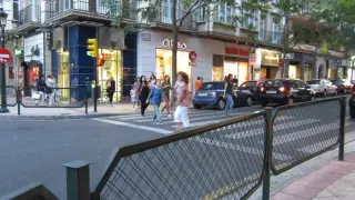 El paso de cebra de la plaza de San Sebastián con la calle de San Ignacio de Loyola