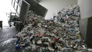 La Comarca organiza visitas a la planta de Ghrusa en Fornillos para concienciar sobre la importancia del reciclaje