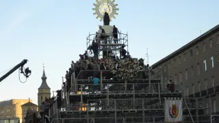 Imágenes del recorrido de la Ofrenda de flores a la Virgen del Pilar del año 2011