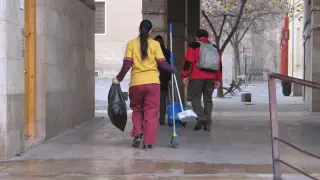 Una empleada de limpieza, en Zaragoza