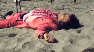 Fotograma de el último videoclip de Enrique Bunbury