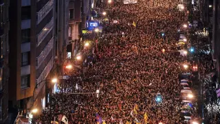 Multitudinaria marcha por el centro de Bilbao