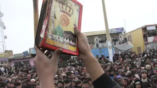 Imagen de una copia del Corán que fue supuestamente quemada por soldados estadounidenses