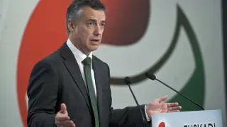 El presidente del PNV, Iñigo Urkullu, ha propuesto al PP y PSOE una reforma de la Constitución