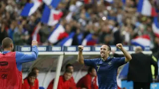 Ribery celebra su gol en el enfrentamiento entre Francia y Bielorrusia