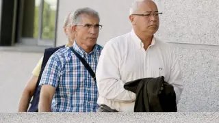 Adolfo Gacio (derecha) quedó en libertad tras pagar una fianza de 10.000 euros.