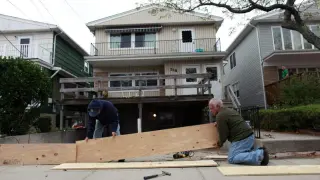 Llegan a EEUU las primeras consecuencias del huracán Sandy