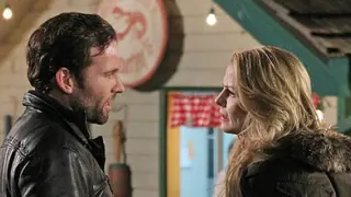 Emma intenta salvar a Henry en el último episodio de 'Érase una vez'