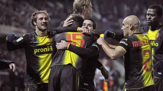 Los jugadores del Zaragoza celebran el gol de Josemari
