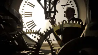 El engranaje interior del reloj de Puerta del Sol