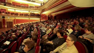 Público del Teatro Olimpia de Huesca.