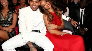La pareja se mostraba feliz en los premios Grammy