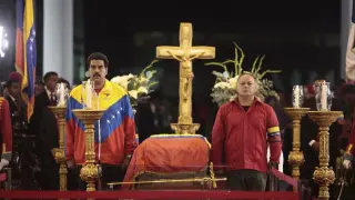 Maduro realiza su primer acto como "presidente encargado"